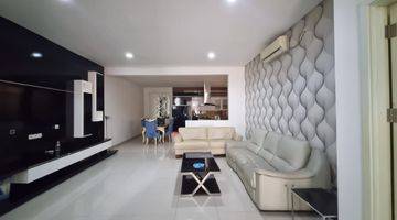 Gambar 2 Rumah Green Lake City di Amerika Latin, Renovasi 2½ lantai, Furnished, SHM