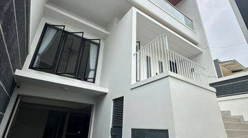 Gambar 1 Rumah 3½ Lantai Siap Huni Di Bojong Indah 7,5x16 (120m), Furnished. Shm, Bagus Sekali