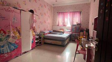 Gambar 3 Rumah area Mangga Dua, 3,5 lantai, 192 sqm, semi furnished