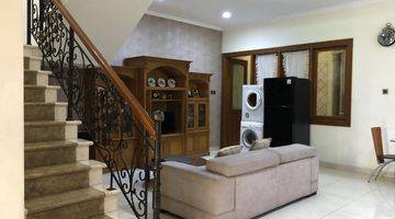 Gambar 3 Rumah 2 lantai furnished langsung siap huni blok favorite