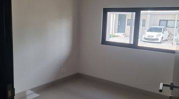 Gambar 2 Rumah Unfurnished di Vanya Park Bsd City Tangerang