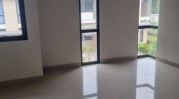 Gambar 3 Rumah Unfurnished di Vanya Park Bsd City Tangerang