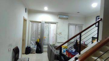 Gambar 3 Rumah 2 Lantai Furnished Lokasi Strategis di Phg Chalcedony