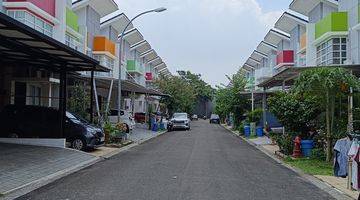 Gambar 1 Rumah 2 Lantai Sudah Renovasi di Riviera Village, Gading Serpong