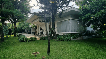 Gambar 2 Rumah Kemang Modern Tropical Carport Luas Dekat Tb Simatupang 