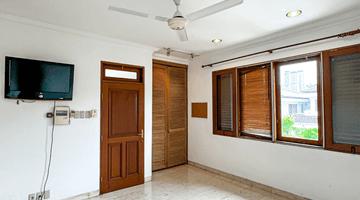 Gambar 3 Rumah 2 Lantai Bagus Unfurnished SHM di Pejaten, Jaksel