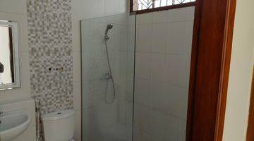 kamar mandi rumah asri siap huni di
