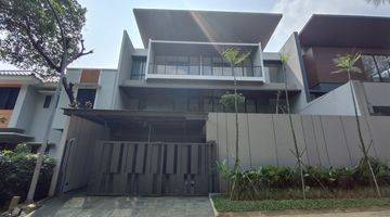 Gambar 1 Rumah Modern Depan Green Area Cluster Depan Sentul City Bogor