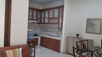 Gambar 5 Komp Makassar Townhouse Jl Hertasning Raya Makassar Sulawesi Selatan, Dpn Hotel Amaris
jumlah Kamar : 4
jumlah Wc : 4
2 Lantai - Shm
ukuran Tanah : 135 M2
ukuran Bangunan : 215
listrik : 3300
lama Bangunan 10 Thn
