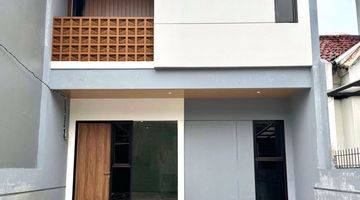 Gambar 3 Rumah 2 Lantai Baru Unfurnished SHM di Bintaro, Tangerang Selatan