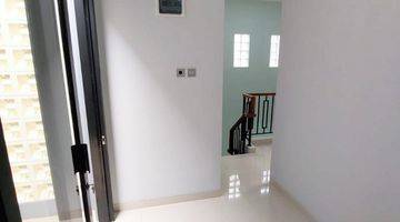 Gambar 5 Rumah Townhouse Dekat Pondok Kelapa Townsquare 