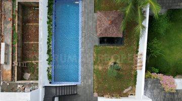 Gambar 5 Rumah Baru Mewah 3 Lantai Private Pool Petukangan Area Dengan Backyard