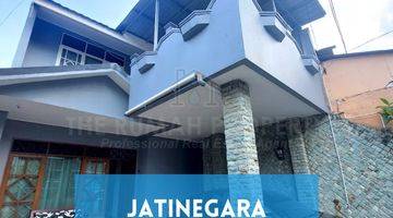 Gambar 1 Dijual Rumah 2 Lantai Semi Furnished Siap Huni di Jatinegara