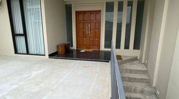 Gambar 4 Rumah Baru Semi Furnished SHM di Pulomas, Jakarta Timur