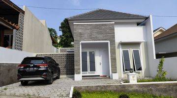 Gambar 1 Disewakan Full Furnished Rumah Konsep Villa Di Bsb