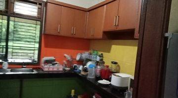 Gambar 3 Rumah Hook 2 Lantai Semi Furnished SHM di Kemang Pratama, Bekasi