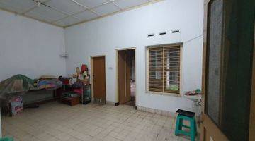 Gambar 2 Dijual Rumah Tinggal 1,5 Lantai Di Jalan Pulau Pulau, Malang