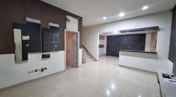 Gambar 2 Rumah Luas Semi Furnished Bagus Banget