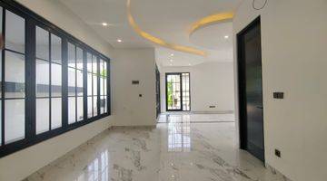 Gambar 4 Rumah Hoek Brand New Ada Spool ,Bsd The Icon