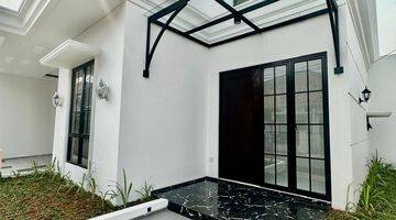 Gambar 2 Rumah Modern Klasik Hook di Bsd Nusaloka