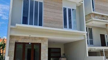 Gambar 1 Dijual Rumah One Gate 2 Lantai Di Sesetan Jl