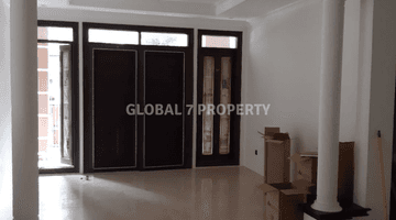 Gambar 2 Dijual Rumah Hook 2 Lantai Startegis di Pondok Indah