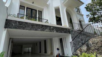 Gambar 2 Rumah Baru Design American Classic Modern Di Kebayoran Baru