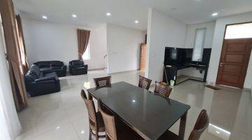 Gambar 2 View Golf Elit 3room 3toilet Sukajadi Rp85m/y Ful furnis side keprimal