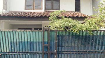 tampak depan rumah 2 lantai di sunter