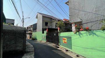 Gambar 1 Rumah Town House 2  Lantai Pasar Rebo Nempel Tb Simatupang 