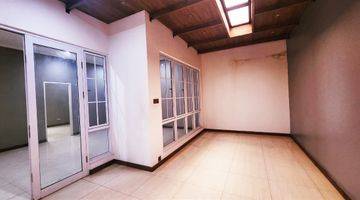 Gambar 5 Dijual Rumah 2 Lantai 4 BR di Menaggio Gading Serpong