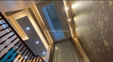 Gambar 3 Dijual Rumah Mewah Residence One Lokasi Strategis Siap Huni Full Furnished