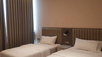 Gambar 5 Apartement The St. Regis 3 BR Furnished Baru