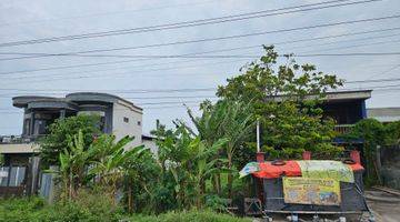 Gambar 1 Tanah zona merah di Jl serenan juwiring