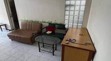 Gambar 2 Rumah Kontrakan Bagus Semi Furnished di Manyar Jaya, Surabaya