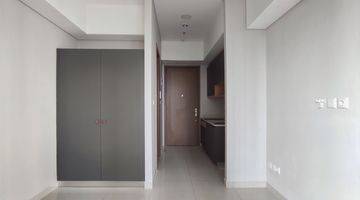 Gambar 2 Taman Anggrek Residence Studio Unfurnished View Pool