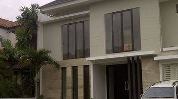 Gambar 1 Di Jual Rumah Model Minimalis Crystal Golf Citraland 