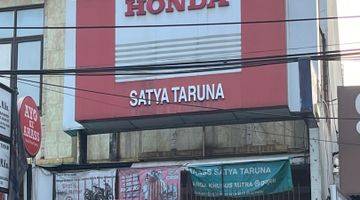 tampak depan ruko 3 lantai di jl.dr