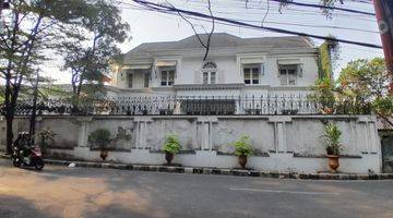 Gambar 1 Rumah Murah Gaya American Classic Di Jl.Bangka Xi Kemang