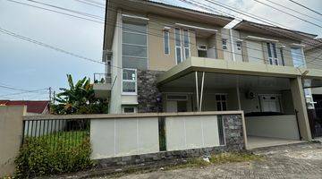 Gambar 1 Dijual Rumah Hook di Jl. Purnama 1, Family Residence