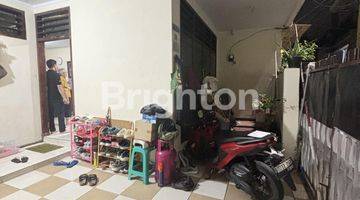 Gambar 1 RUMAH 2.5 LANTAI TANJUNG DUREN ROW JALAN 1 MOBIL 10 MENIT MALL CENTRAL PARK