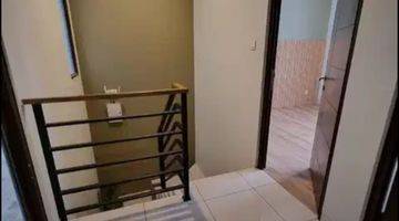 Gambar 5 di Jual Rumah Daerah Sumarecon Cluster Burgundy 