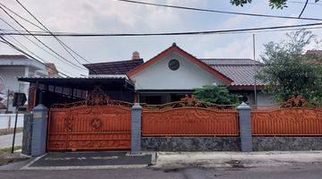 Gambar 1 Rumah Bagus, Luas, Full Funish, Siap Huni di Jatiwaringin