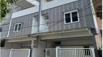 tampak depan *silvia* jual rumah kost 3
