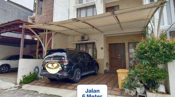 Gambar 1 Rumah 2 Lantai Dalam Townhouse di Pejaten Timur, Semi Furnished