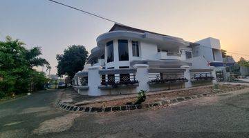 Gambar 2 Di  Rumah Hoek Bagus Full Renov  Murah Di Taman Modern