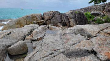 Gambar 4 Tanah Tepi Pantai, Peruntukan Wisata, Strategis Utk Di Kembnagkan. 