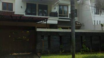 Gambar 1 Dijual Rumah Harga Menarik di Jalan Gunawarman Kebayoran Baru. Nego