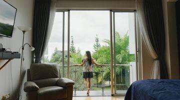 kamar tidur rumah mewah semi villa dikawasan