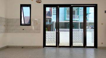 ruang keluarga rumah bagus hot listing strategis